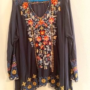 Johnny Was gray embroidered tunic